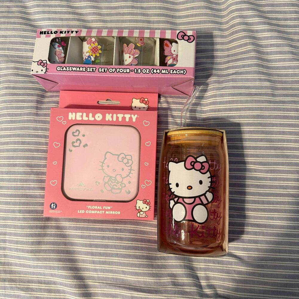 Hello Kitty  Set